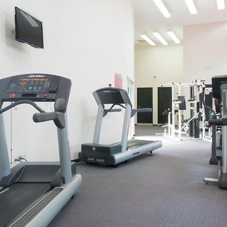 Holiday Inn Monterrey-Parque Fundidora By Ihg Eksteriør bilde The gym at the University of Brighton