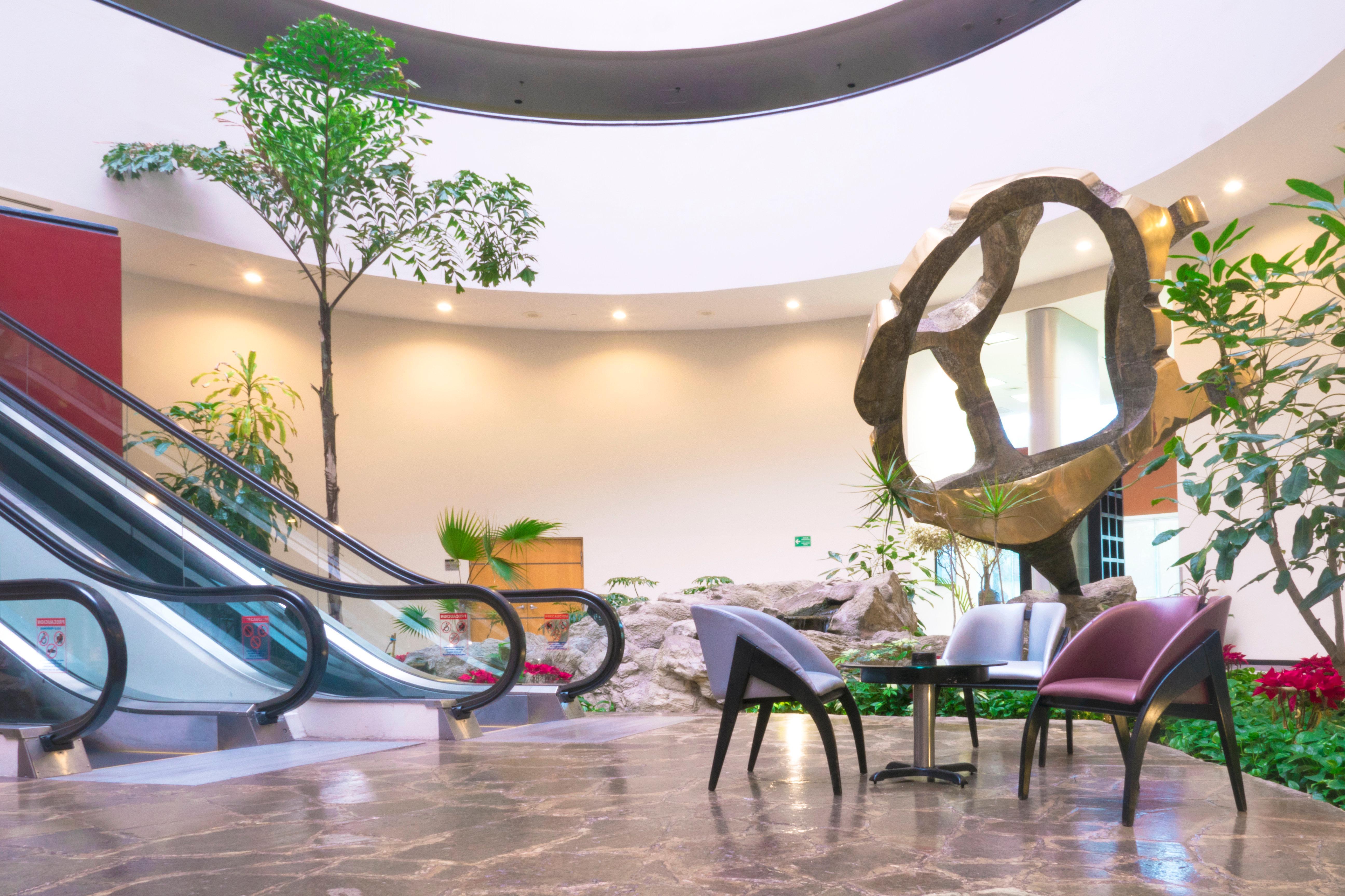 Holiday Inn Monterrey-Parque Fundidora By Ihg Eksteriør bilde Lobby