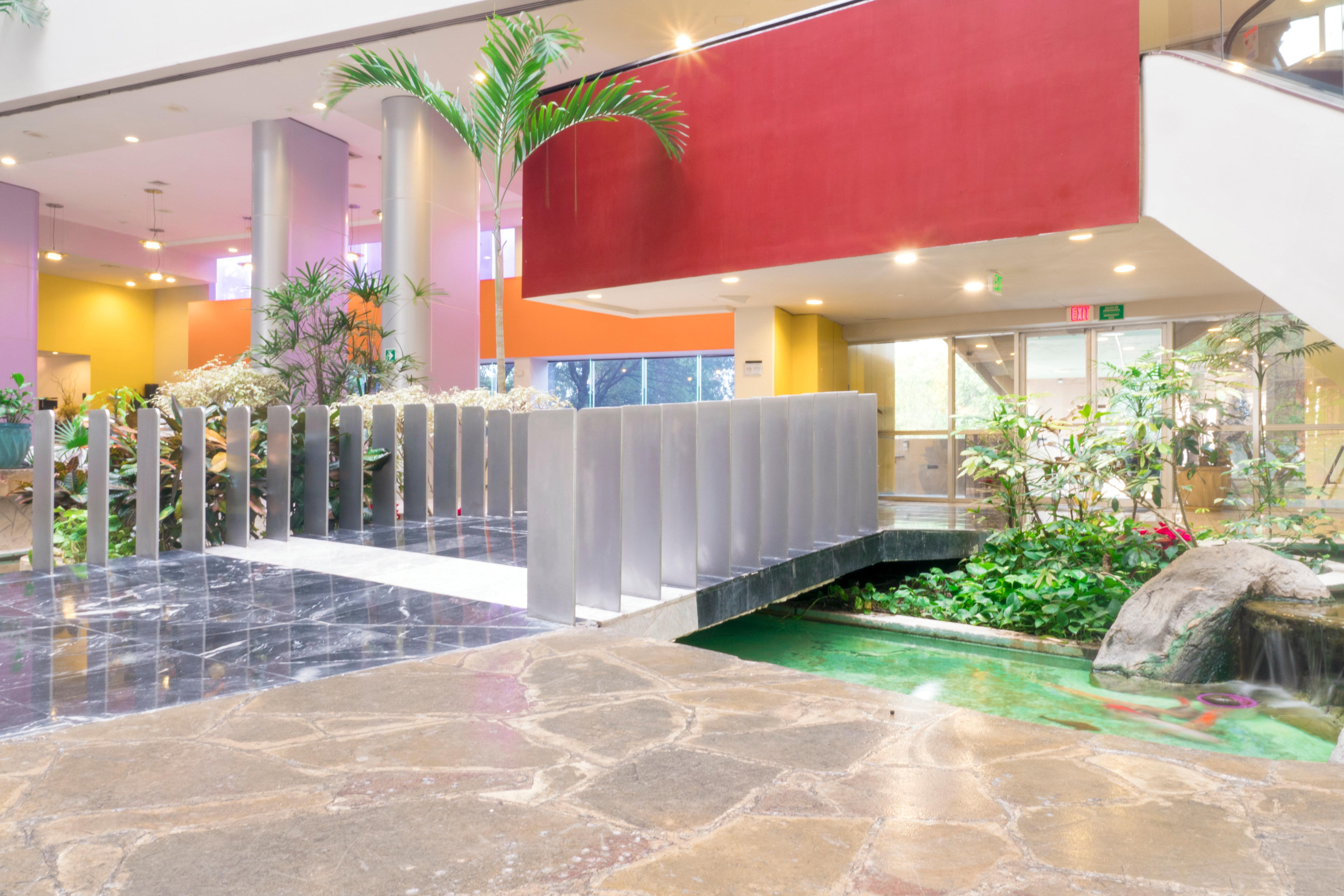 Holiday Inn Monterrey-Parque Fundidora By Ihg Eksteriør bilde Lobby