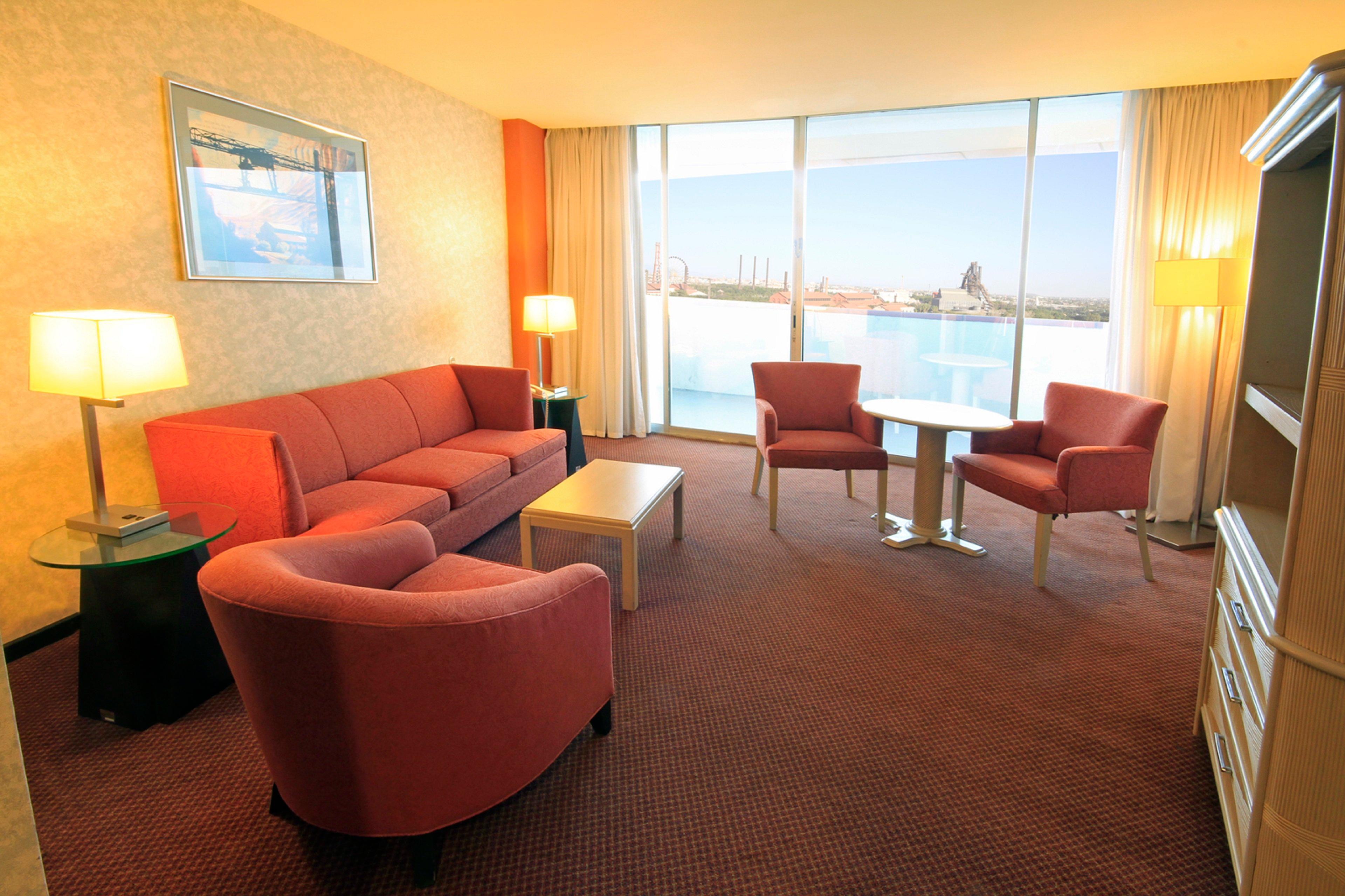 Holiday Inn Monterrey-Parque Fundidora By Ihg Eksteriør bilde Living room