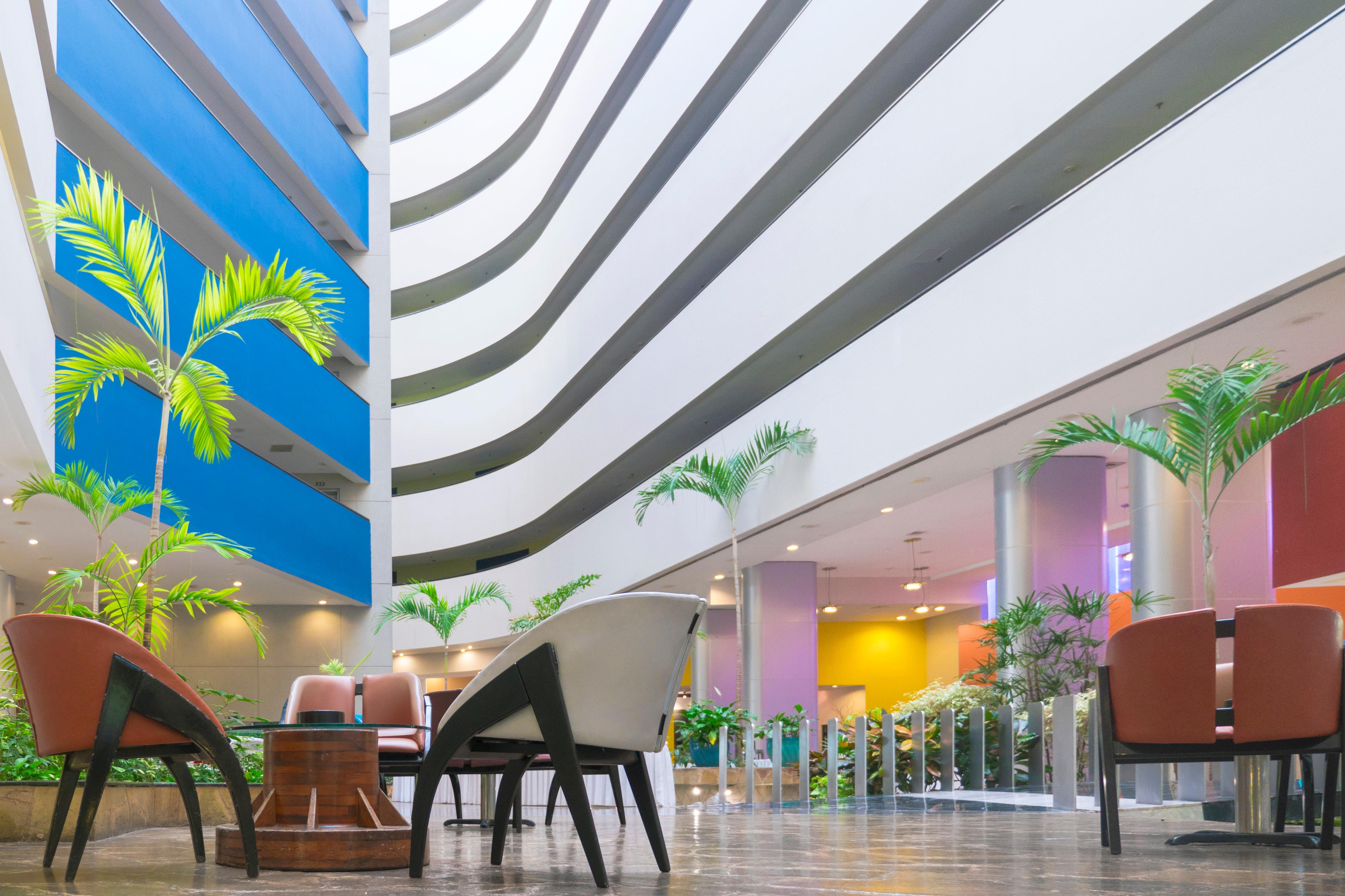 Holiday Inn Monterrey-Parque Fundidora By Ihg Eksteriør bilde Lobby