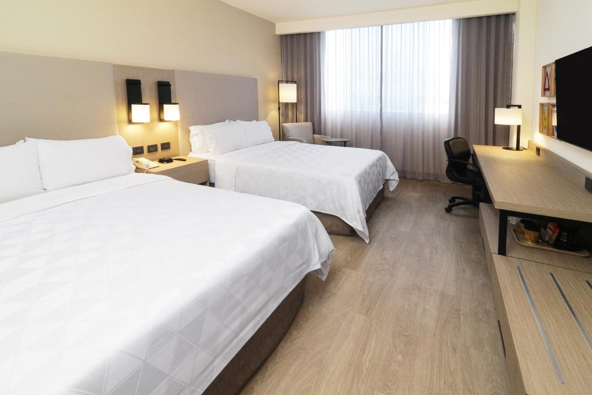Holiday Inn Monterrey-Parque Fundidora By Ihg Eksteriør bilde A room at the hotel